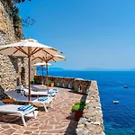 ホテル Borgo Santandrea 5*