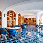 Borgo Santandrea ホテル