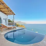 Borgo Santandrea 5*