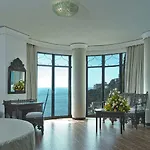 Borgo Santandrea ホテル 5*