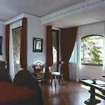 Borgo Santandrea ホテル 5*