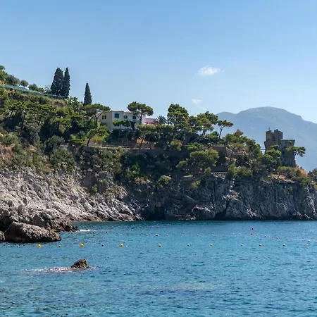 Borgo Santandrea Hotel 5*