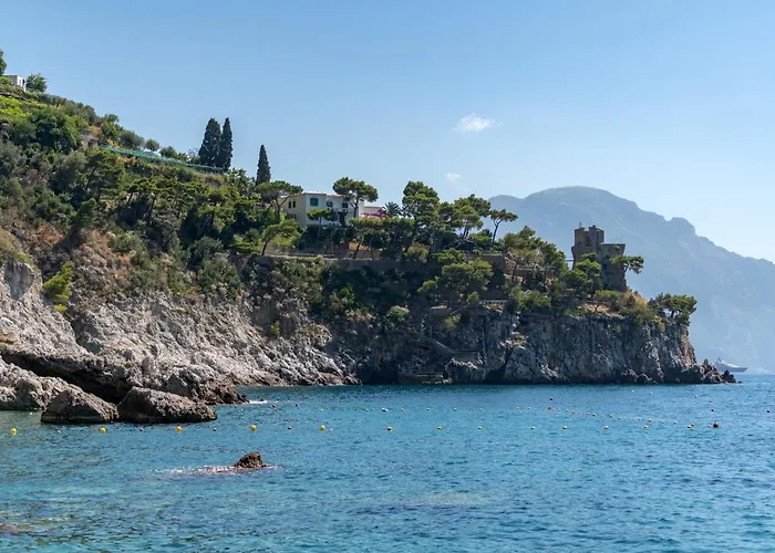 Borgo Santandrea Otel 5*