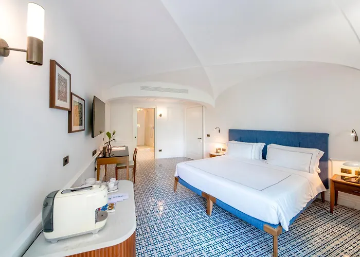 Borgo Santandrea Otel 5*