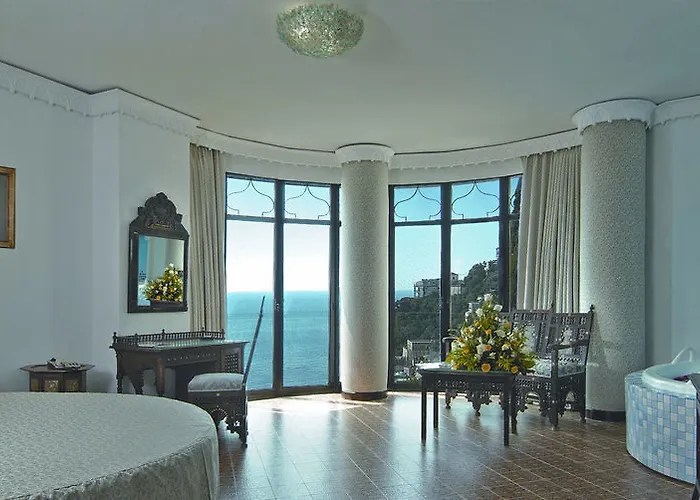 Borgo Santandrea Otel 5*