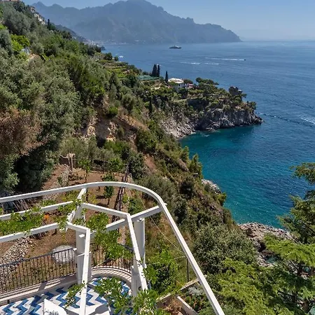 Borgo Santandrea 5*