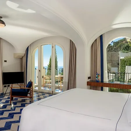 Borgo Santandrea Otel 5*