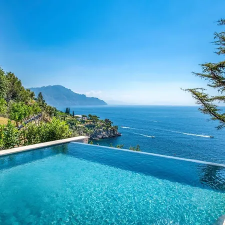 Готель Borgo Santandrea 5*