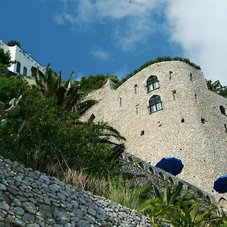 酒店 Borgo Santandrea 5*