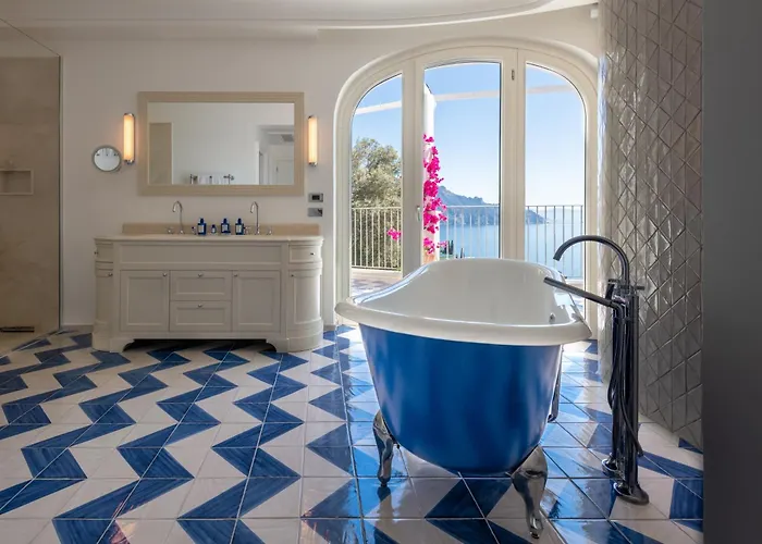 Ξενοδοχείο Borgo Santandrea 5*