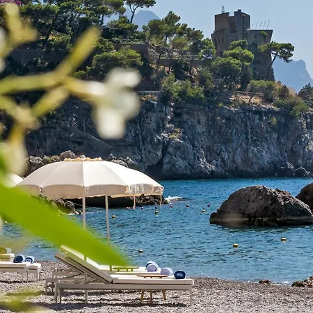 Borgo Santandrea Otel 5*