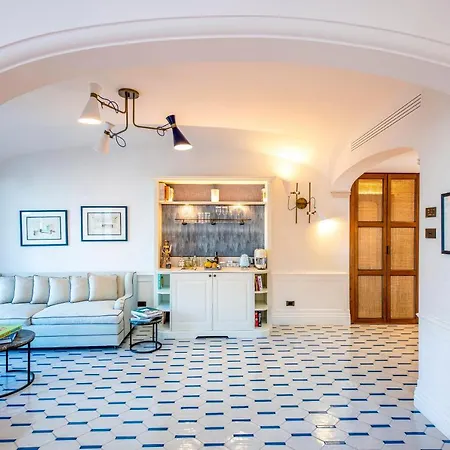Borgo Santandrea Otel 5*