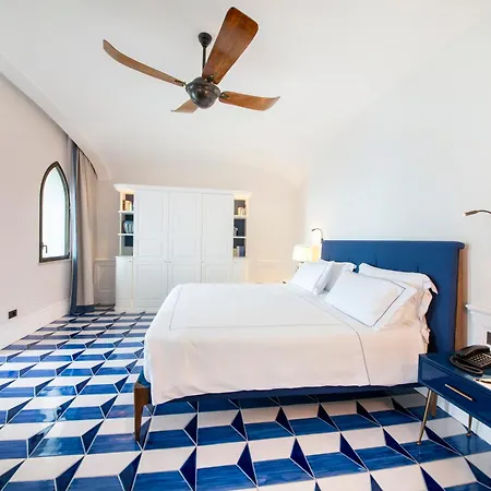 Borgo Santandrea فندق 5*