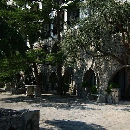 Готель Borgo Santandrea Амальфі