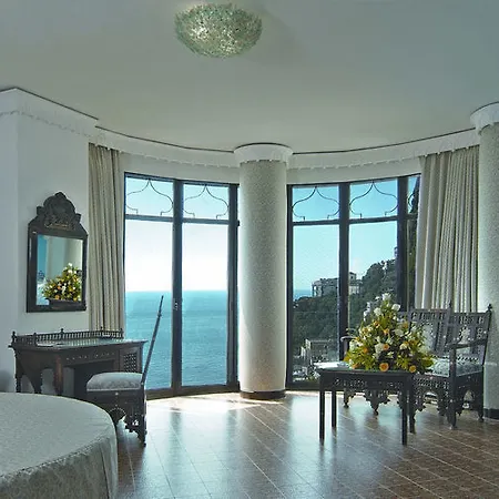 Borgo Santandrea Otel 5*